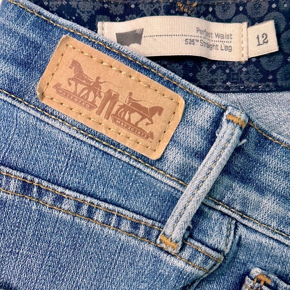 Levi’s Women’s Perfect Waist 525 Straight Leg Light Wash Jeans, 31 Waist Sz 12 - Picture 4 of 6